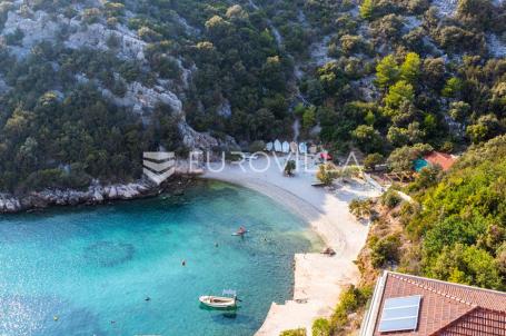 Marina, Vinišće, građevinsko zemljište s pogledom na more, površine 1060 m²