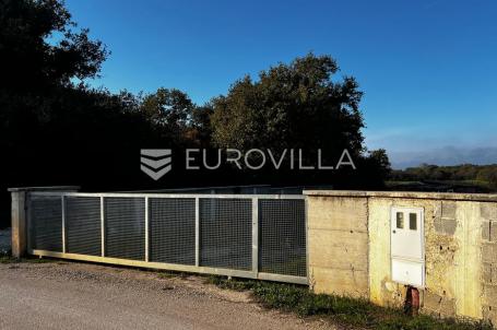 Istra, Šurida, građevinsko zemljište 2006 m²