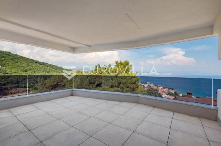 Opatija, Centar, prekrasan trosoban u novogradnji s pogledom na more NKP 110.54 m2