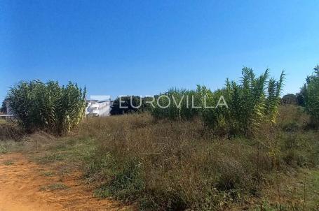 Pula, Valdebek, građevinsko zemljište na idealnoj lokaciji, 901 m²