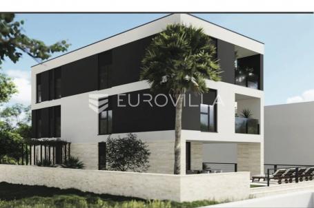 Istra, Medulin, trosoban stan 90 m² u atraktivnom dijelu Medulina