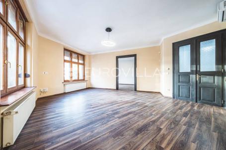 Zagreb, Donji Grad, Savska, prekrasan troiposoban stan 115 m2