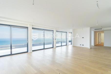 Opatija, Luksuzan penthose s otvorenim pogledom na Kvarner, 274,93 m²