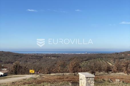 Istra, Buje, atraktivno zemljište 3906m2 od čega 1045m2 građevinsko - otvoreni pogled na more