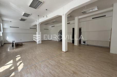 Osijek, Uži centar grada, najam uličnog prostora površine 220 m2