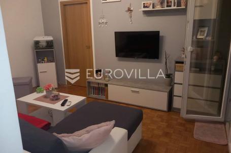Pula, dvosoban stan - Vidikovac 70 m2