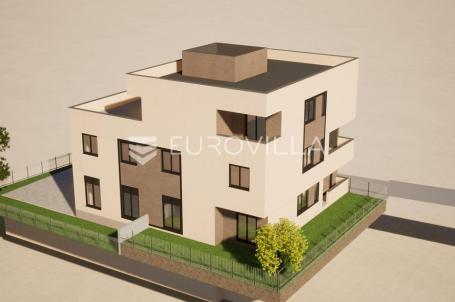Zagreb, Srebrnjak, Trosoban stan s vrtom NKP 108 m2