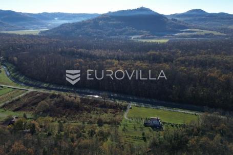 Motovun, Livade, PRILIKA prostrano građevinsko zemljište