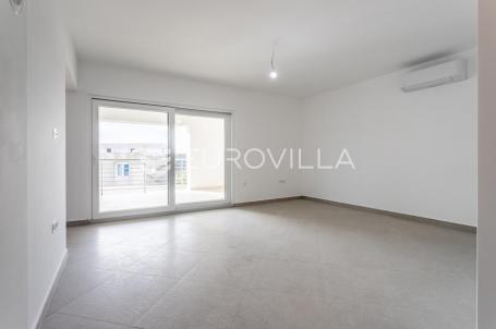Primošten, moderan stan, 146,9 m²