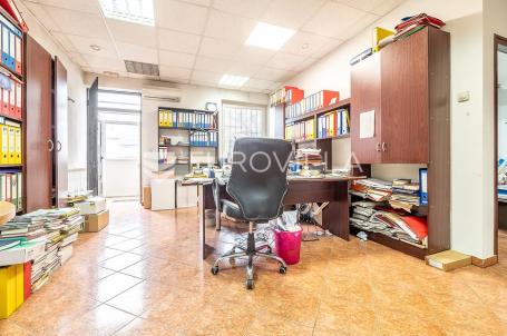 Zagreb, Donja Dubrava funkcionalan poslovni prostor 50 m²