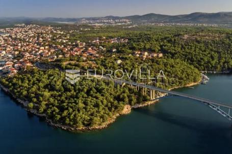 Brodarica, građevinsko zemljište površine 5270 m²