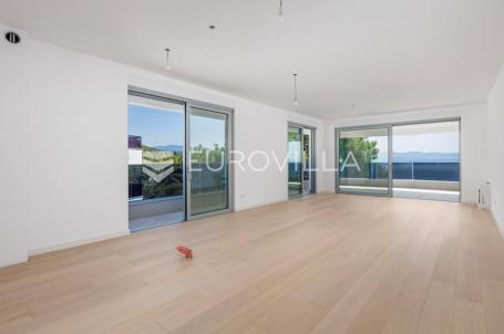 Opatija, trosoban stan 104 m² u novogradnji