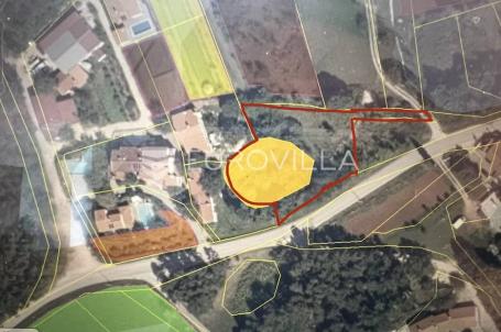 Istra, Žminj, građevinsko zemljište 1953 m2