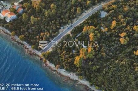 Zadar, Petrčane, građevinsko zemljište 658 m², samo 20 m od mora, izuzetna lokacija