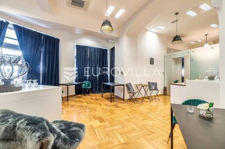 Trg Bana Jelačića stambeni/poslovni prostor 183m2 + parking