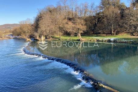 Karlovac, Tušilović, zemljište 2080 m2, građevinska dozvola za kuću