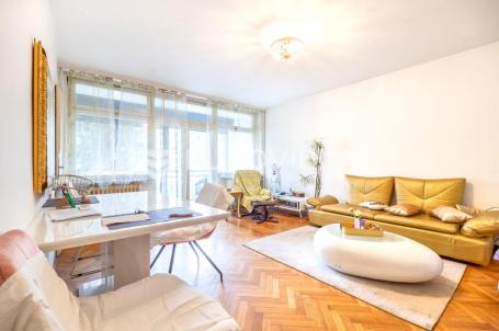 Zagreb, Maksimir, prostrani četverosobni stan 108 m²