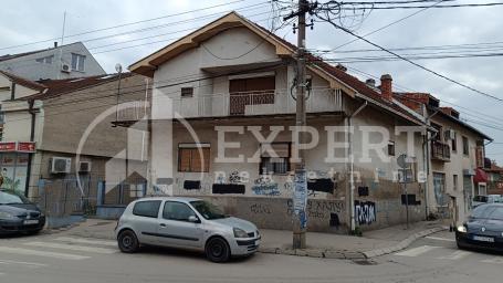 Ekskluzivna prodaja kuće 250m2, Niška ulica