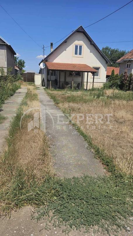 Domaćinstvo sa kućom i plastenicima, Kutleš