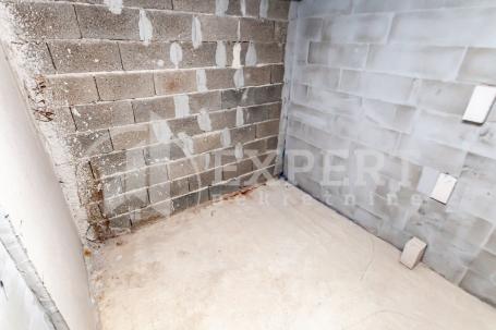 Višenamenski prostor u suterenu nove stambene zgrade , 86 m2, u blizini bulevarske pijace