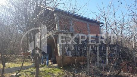Vikendica, Delijski Vis, 80 m2