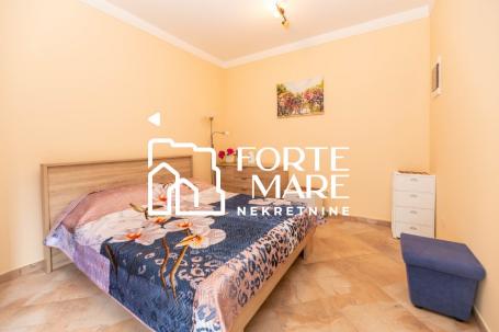 Property in Montenegro, Herceg Novi, Djenovici