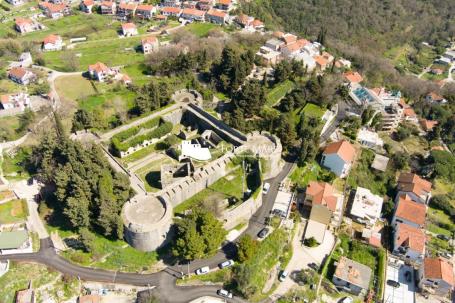 Nekretnine Crna Gora, Herceg Novi, Srbina