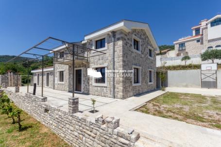 Nekretnine Crna Gora, Herceg Novi, Topla III