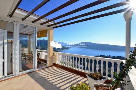 Nekretnine Crna Gora, Herceg Novi, Podi