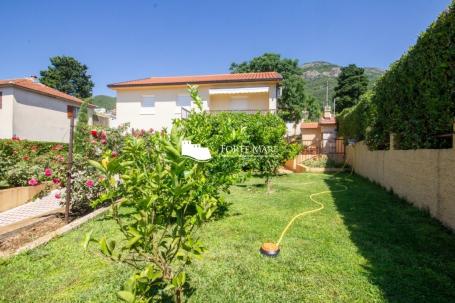 Nekretnine Crna Gora, Herceg Novi, Đenovići