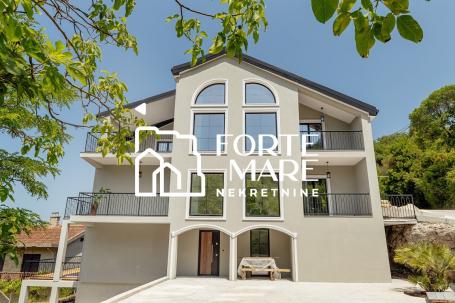 Property in Montenegro, Herceg Novi, Drenovik