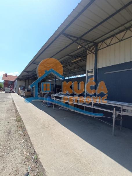 Izaje se hala u Merošini, 450m2