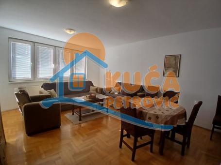 Izdaje se dvoiposoban stan u ul. Majakovskog, 72m2