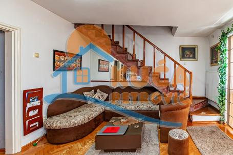 4.0, Duplex, Crveni Pevac