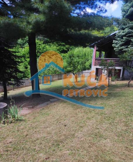 Vikendica sa placem, Gornji Barbeš, Seličevica