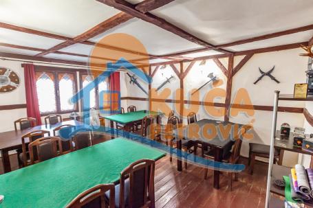 Kuća - poslovni  prostor  u  centru  grada, 166 m2, manji  plac