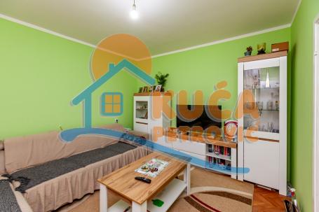 Kuća  na  Mramorskom brdu, 94 m2, plac  10 ari