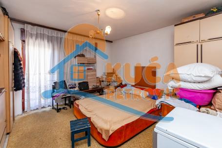Stan u kući, 80m2, Pantalej