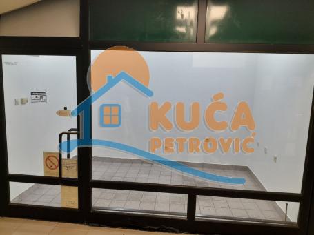 Lokal, Podzemni prolaz