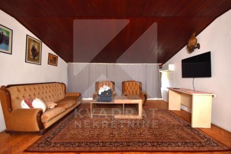 Izdavanje, Trosoban stan, Podgorica, Stari Aerodrom, 90m2
