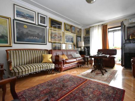 Prodaja, Četvorosoban stan, Podgorica, Blok 7, 120m2