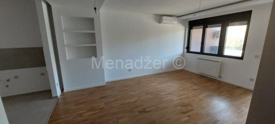 Trosarina 96,26m2 1/7, apartman, 4,0sob lux, gas, masterbed room. useljiv