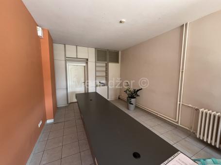 YUBC, odlično pozicioniran lokal, 26m2, PR
