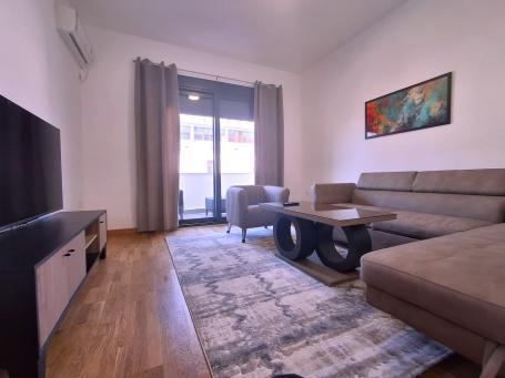 Jednosoban namješten stan, 68m2, Centar, Podgorica