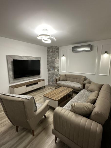 Trosoban namješten stan, 74m2, Pobrežje, Podgorica