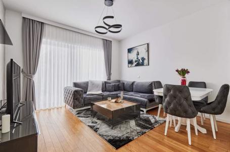 Dvosoban namješten stan, 74m2, Dobrota, Kotor
