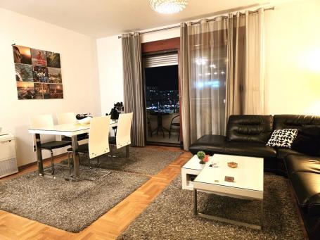 Dvosoban namješten stan, 69m2, Pobrežje, Podgorica