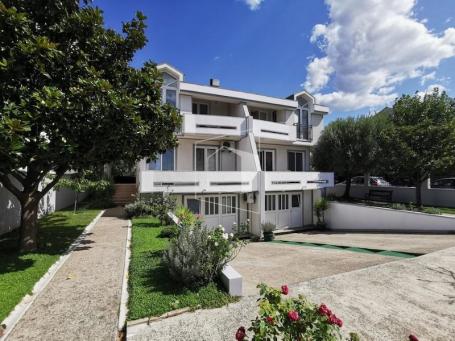Kuća, 350m2, Stari aerodrom, Podgorica