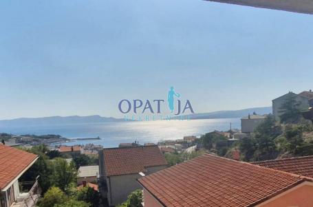 Senj, kuća sa 6 apartmana, podzemni parking