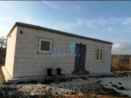Istra - apsolutna prilika - 2 male kuće sa ukupno 21700 m2